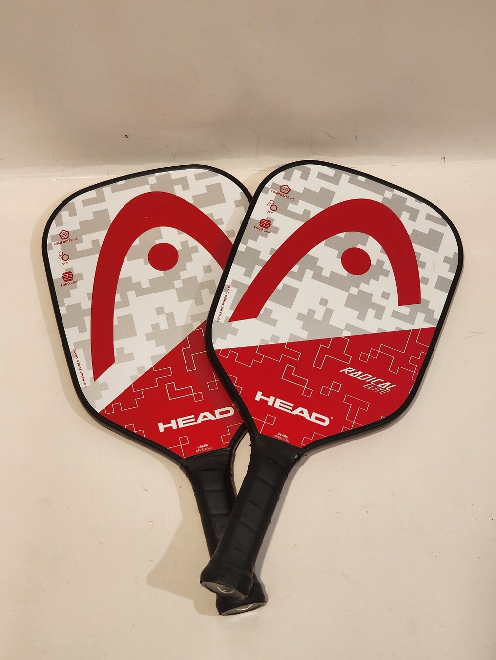 HEAD Radical Pickleball Paddles - Red & White (Pair)